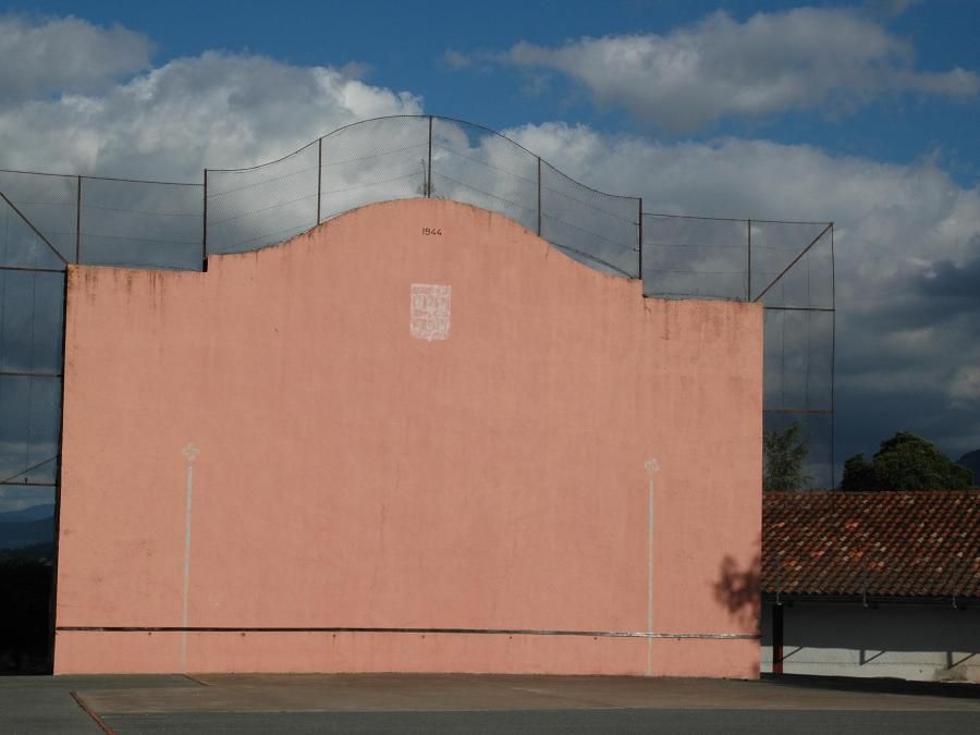 Fronton de pelote basque